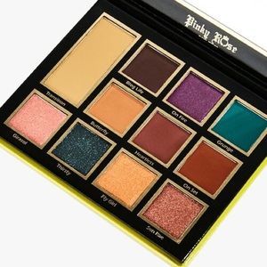🎀 PINKY ROSE Sunflower Eyeshadow Palette